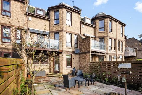 3 Beechmount Park, Edinburgh, EH12 5YT