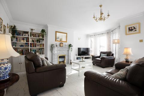 3 Beechmount Park, Edinburgh, EH12 5YT
