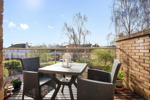 3 Beechmount Park, Edinburgh, EH12 5YT