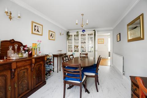3 Beechmount Park, Edinburgh, EH12 5YT