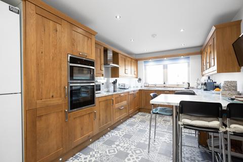 3 Beechmount Park, Edinburgh, EH12 5YT