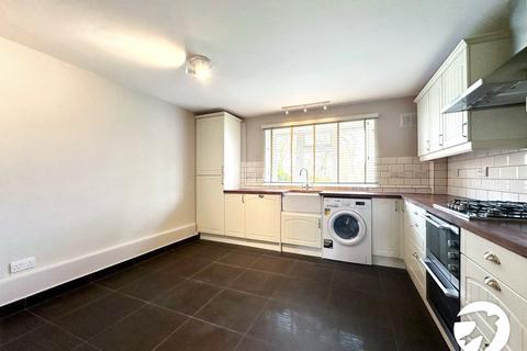 2 bedroom flat to rent, Gunner Lane, London, SE18