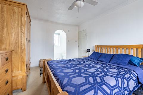 54 Foxcroft Drive, Carterton, OX18 3HT