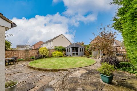 54 Foxcroft Drive, Carterton, OX18 3HT