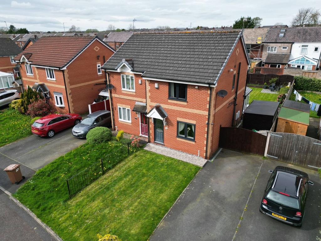 Oakthorn Grove, Haydock, WA11 3 bed semidetached house for sale £200,000