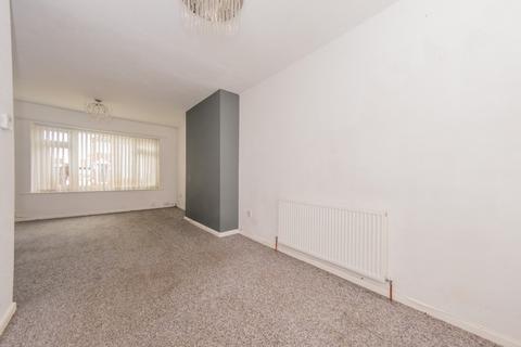 3 bedroom terraced house for sale, Morley, Leeds LS27