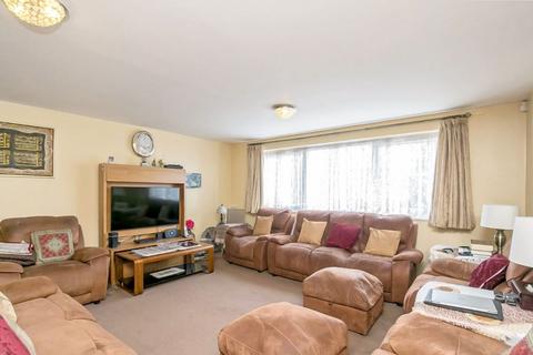 3 bedroom townhouse for sale, Hounslow TW5