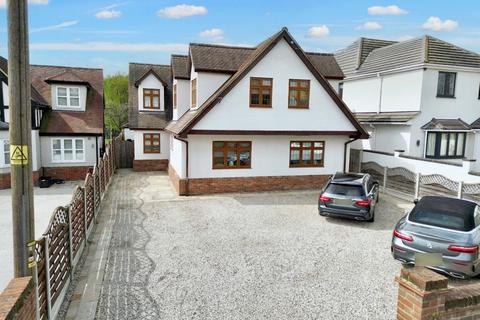 5 bedroom detached house for sale, Noak Hill Road, Billericay CM12