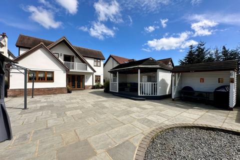 5 bedroom detached house for sale, Noak Hill Road, Billericay CM12