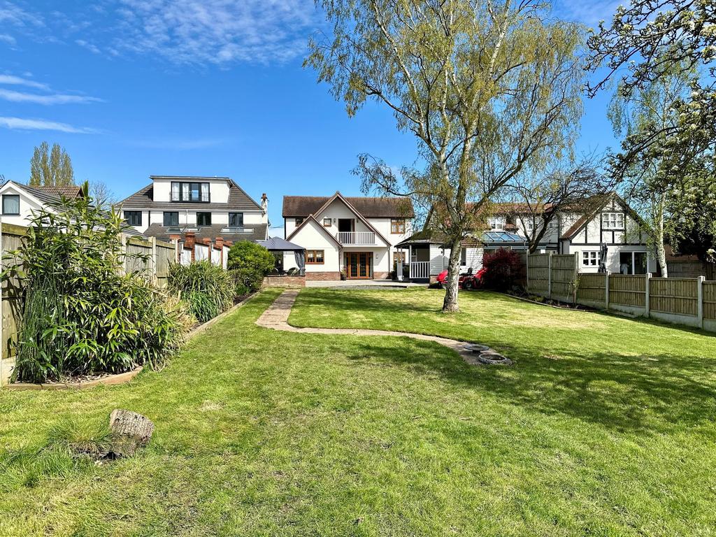 Rear garden to house