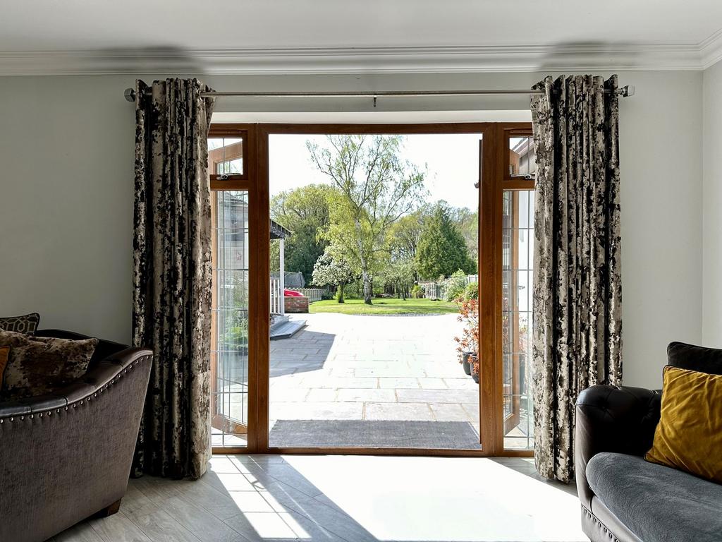 Lounge to garden