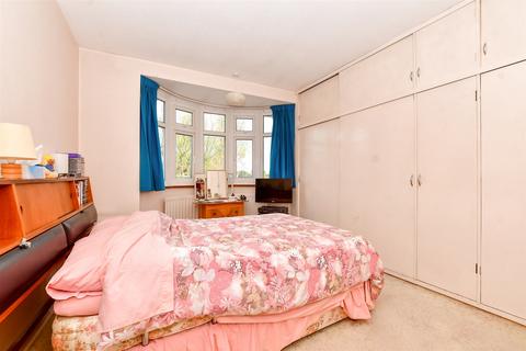 110 Devonshire Way, Croydon, CR0 8BS