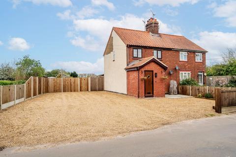 3 bedroom semi-detached house for sale, The Street, Hickling