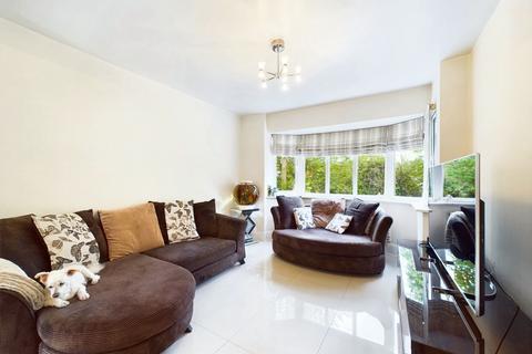 4 bedroom terraced house for sale, Chaucer Close, London, N11