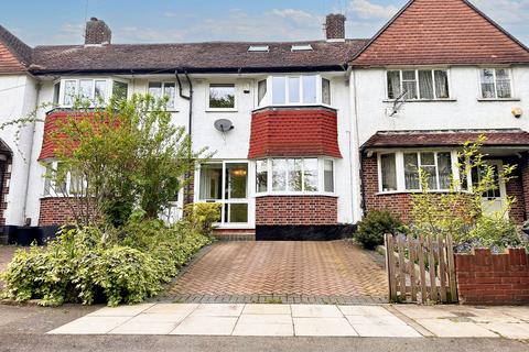 4 bedroom terraced house for sale, Chaucer Close, London, N11