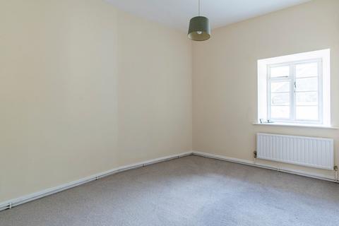 2 bedroom flat for sale, Windsor Place, Liskeard, PL14