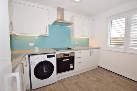 2 bedroom flat to rent, Rose Green Road, Bognor Regis, PO21