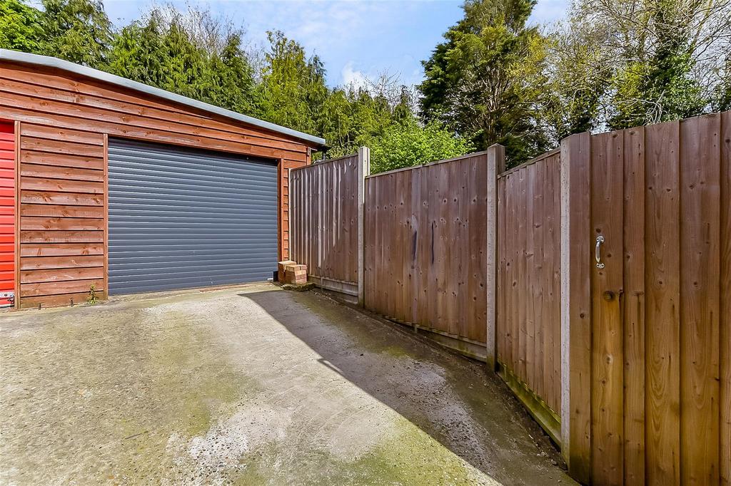 Driveway/Parking