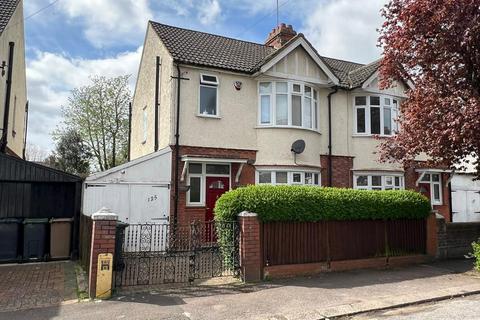 3 bedroom semi-detached house to rent, Argyll Avenue, Luton, Bedfordshire