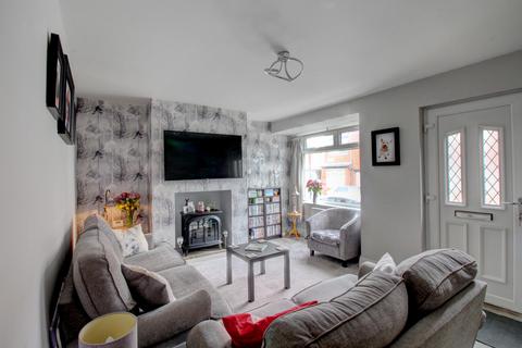 2 bedroom terraced house for sale, Henley Terrace, Leeds, LS13