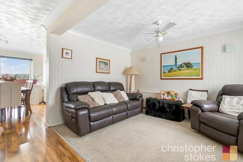 3 bedroom end of terrace house for sale, Farm Close, Cheshunt, Waltham Cross, Hertfordshire, EN8 8PD