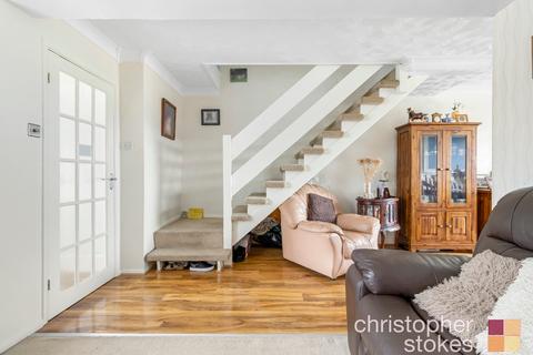 10 Farm Close, Cheshunt, Waltham Cross, EN8 8PD