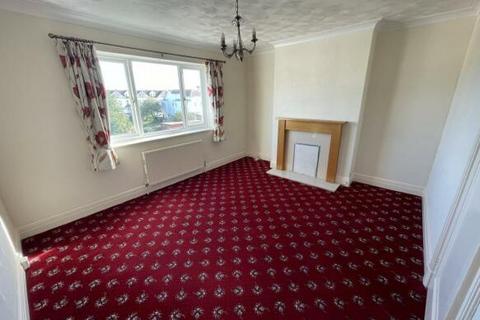 3 bedroom flat to rent, Torquay Road, Preston