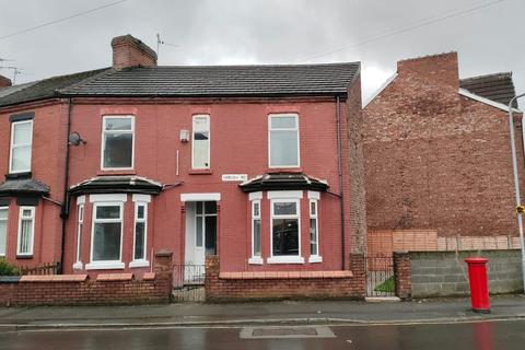 3 bedroom semi-detached house to rent, Barlow Road, Levenshulme M19