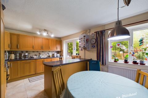 4 bedroom link detached house for sale, Sewell Close, Aylesbury, Buckinghamshire