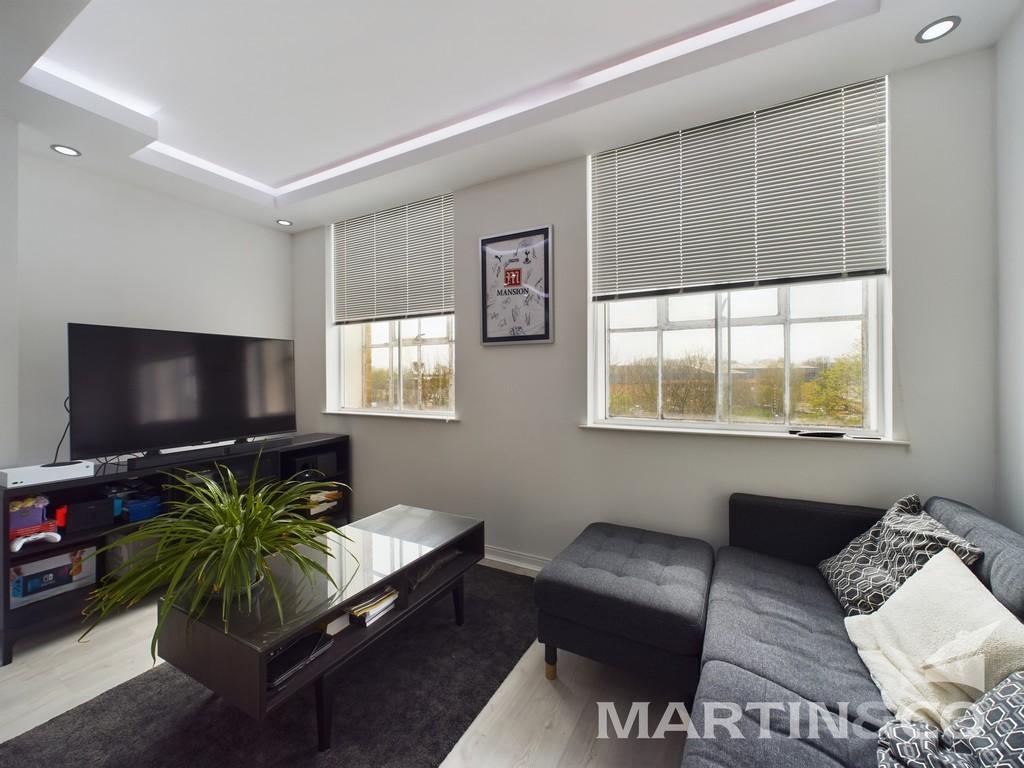 Durrant Court, Chelmsford 2 bed apartment for sale £260,000