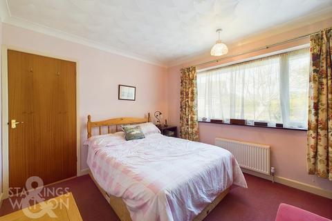3 bedroom detached bungalow for sale, St. Marys Close, Newton Flotman, Norwich