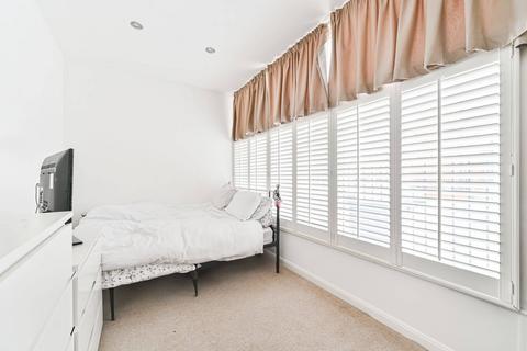 2 bedroom flat to rent, Shrubbery Road, Streatham, London, SW16