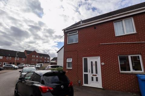 4 bedroom semi-detached house to rent, Goodhale Road, Norwich