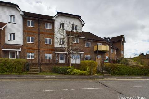 2 bedroom flat for sale - Hayter Lodge, High Wycombe