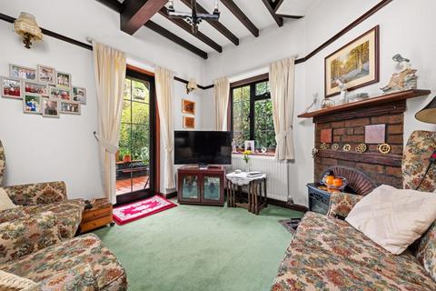 5 Brambledown Road, South Croydon, CR2 0BN