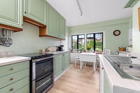 5 Brambledown Road, South Croydon, CR2 0BN