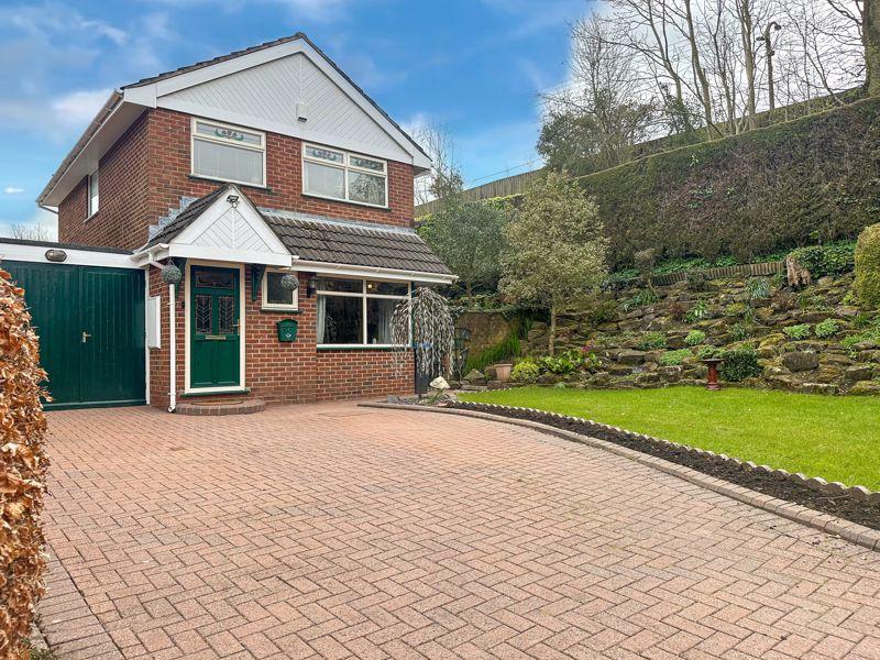 Thatcher Grove, Biddulph, ST8 6SW 3 bed detached house for sale £250,000