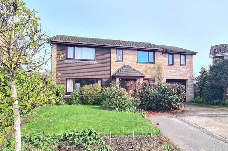 Court Barn Close, LeeOnTheSolent 4 bed detached house for sale £