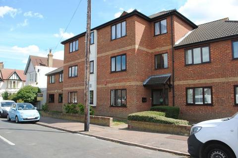 2 bedroom apartment for sale, Queens Avenue, Leigh-On-Sea SS9