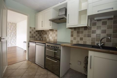 2 bedroom apartment for sale, Queens Avenue, Leigh-On-Sea SS9