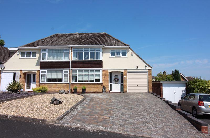Arden Close, Stourbridge DY8 3 bed semidetached house for sale £365,000