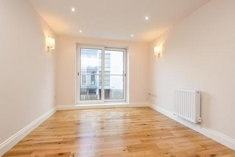 2 bedroom apartment to rent, Mantle Road, London SE4