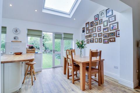 73 Broadgate Lane, Horsforth, Leeds, LS18 5AB