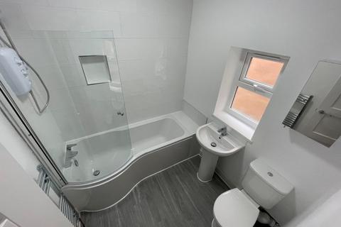 1 bedroom flat to rent, 14-16 Chatham Grove, Manchester, M20