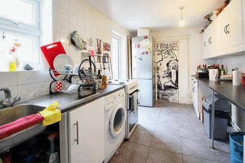 5 bedroom terraced house for sale, Wayland Avenue, London E8