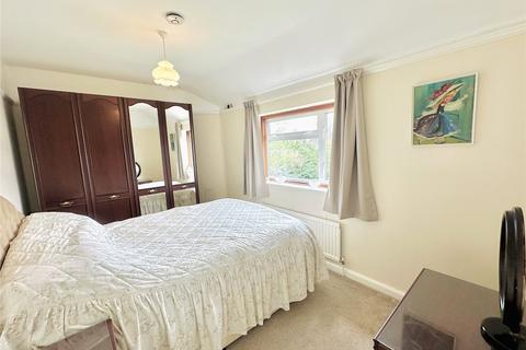 8 Barrow Road, Croydon, CR0 4EY