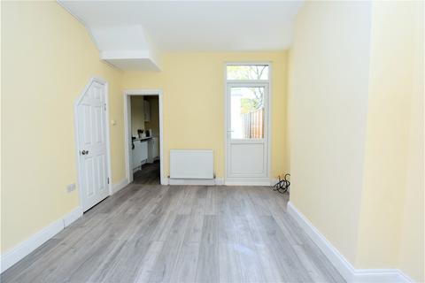 3 bedroom terraced house for sale, Westgate Road, London, SE25