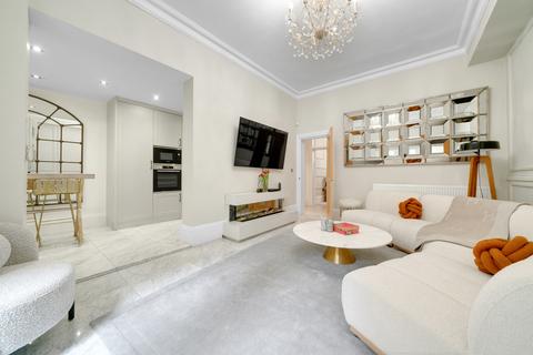 4 bedroom apartment for sale, Cromwell Road, South Kensington SW7