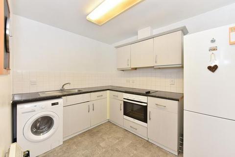 1 bedroom apartment for sale, Sweden Gate, London