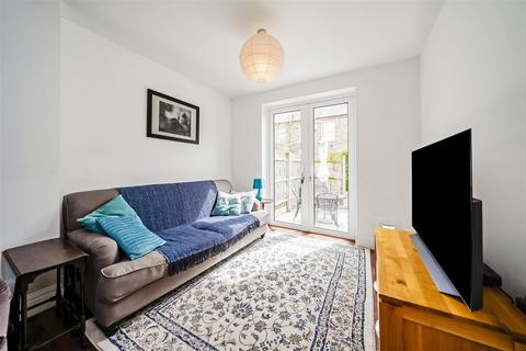3 bedroom terraced house for sale, Hewitt Avenue, London N22